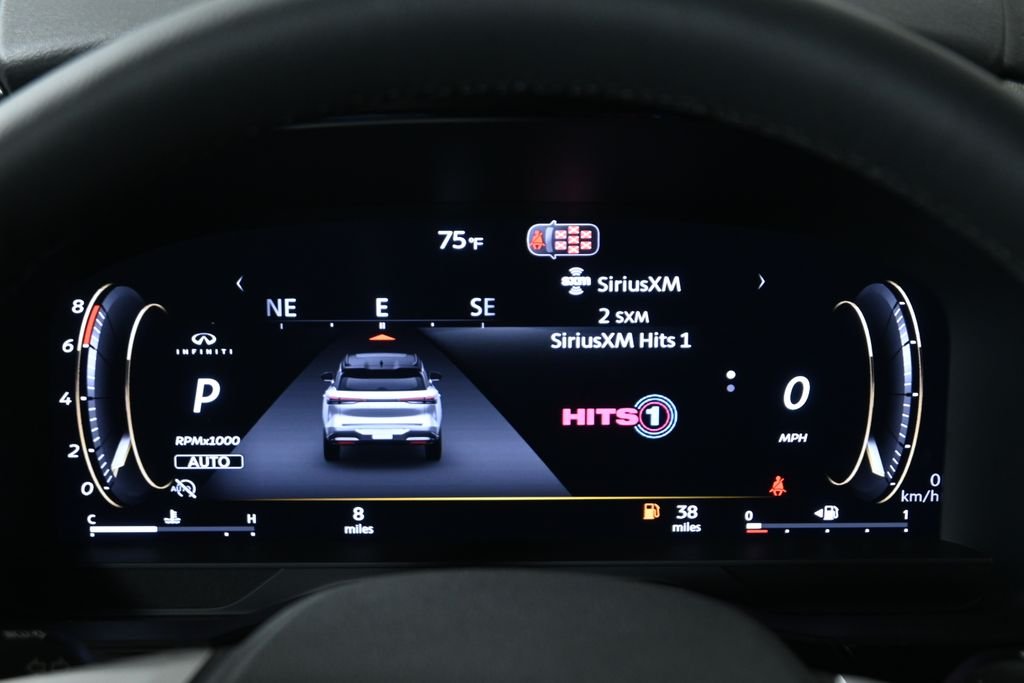 New 2027 RADIANT WHITE INFINITI Luxe AWD image 18