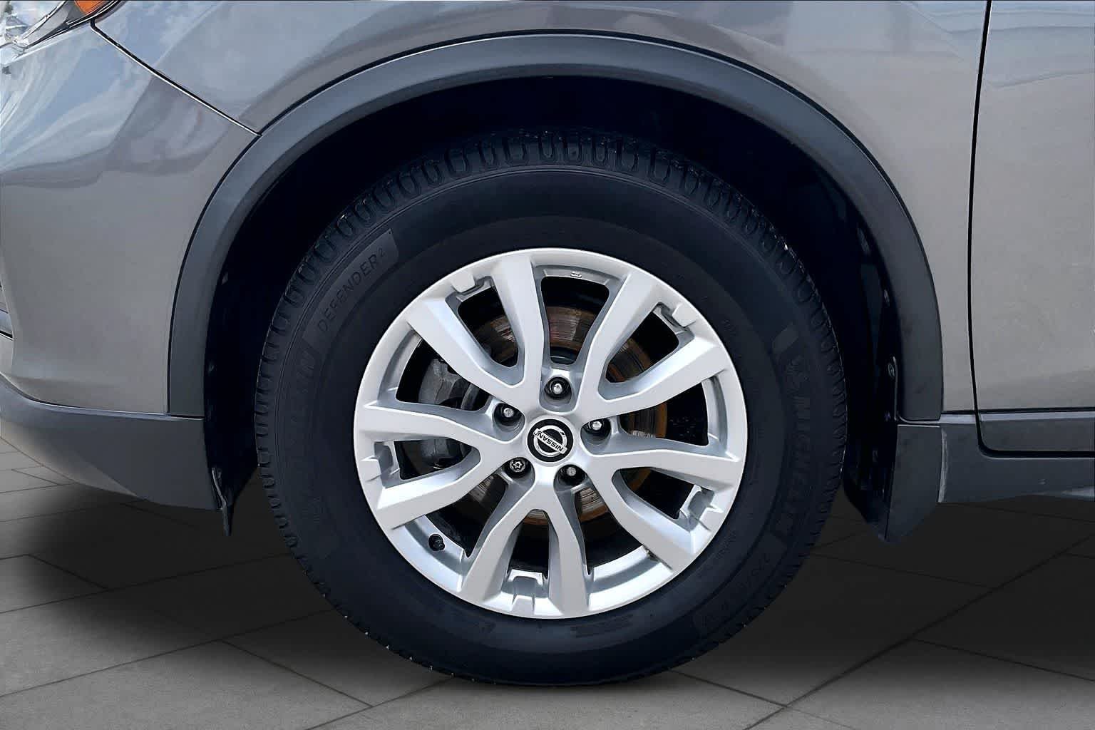 Used 2019 Gun Metallic Nissan SV image 11