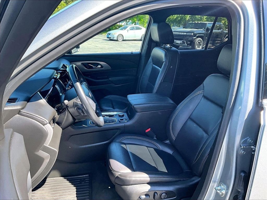 Used 2023 Gray Chevrolet LT Leather image 10