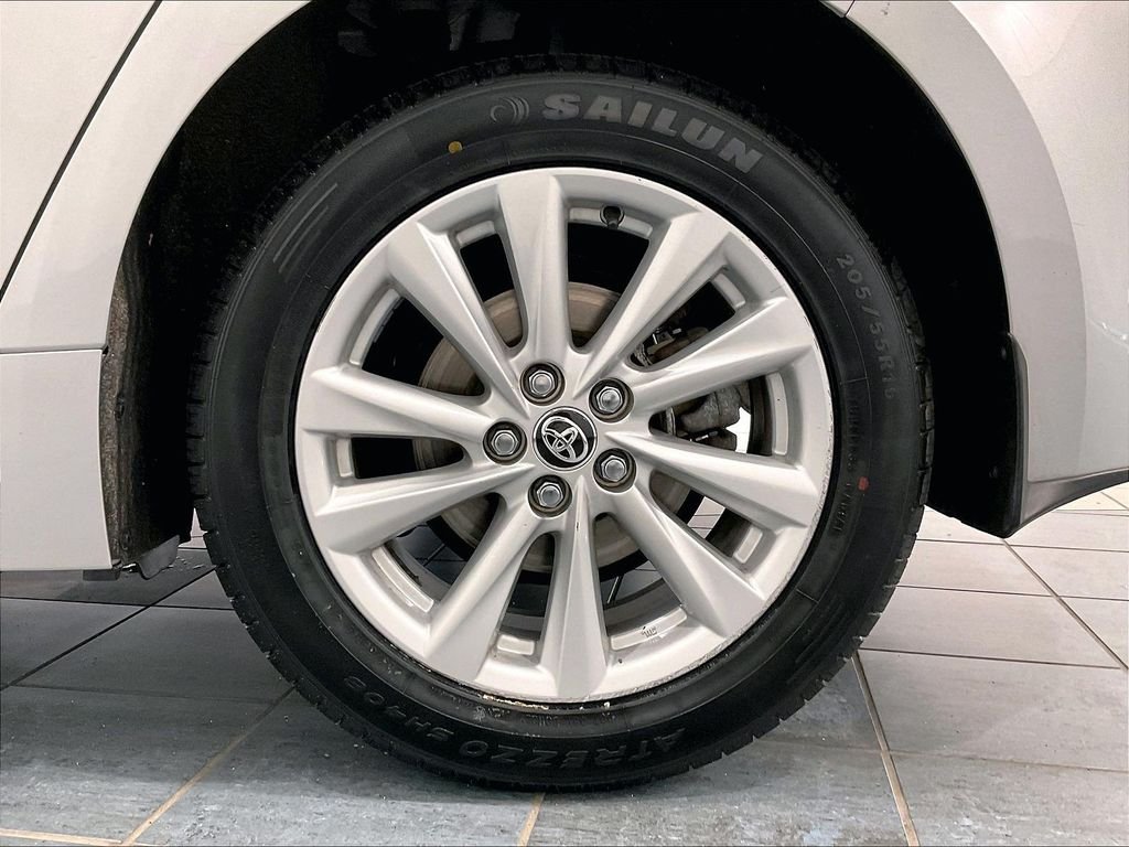 Used 2024 Classic Silver Metallic Toyota SE image 7