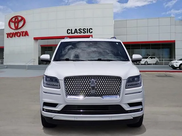 Used 2021 Pristine White Lincoln Reserve image 2