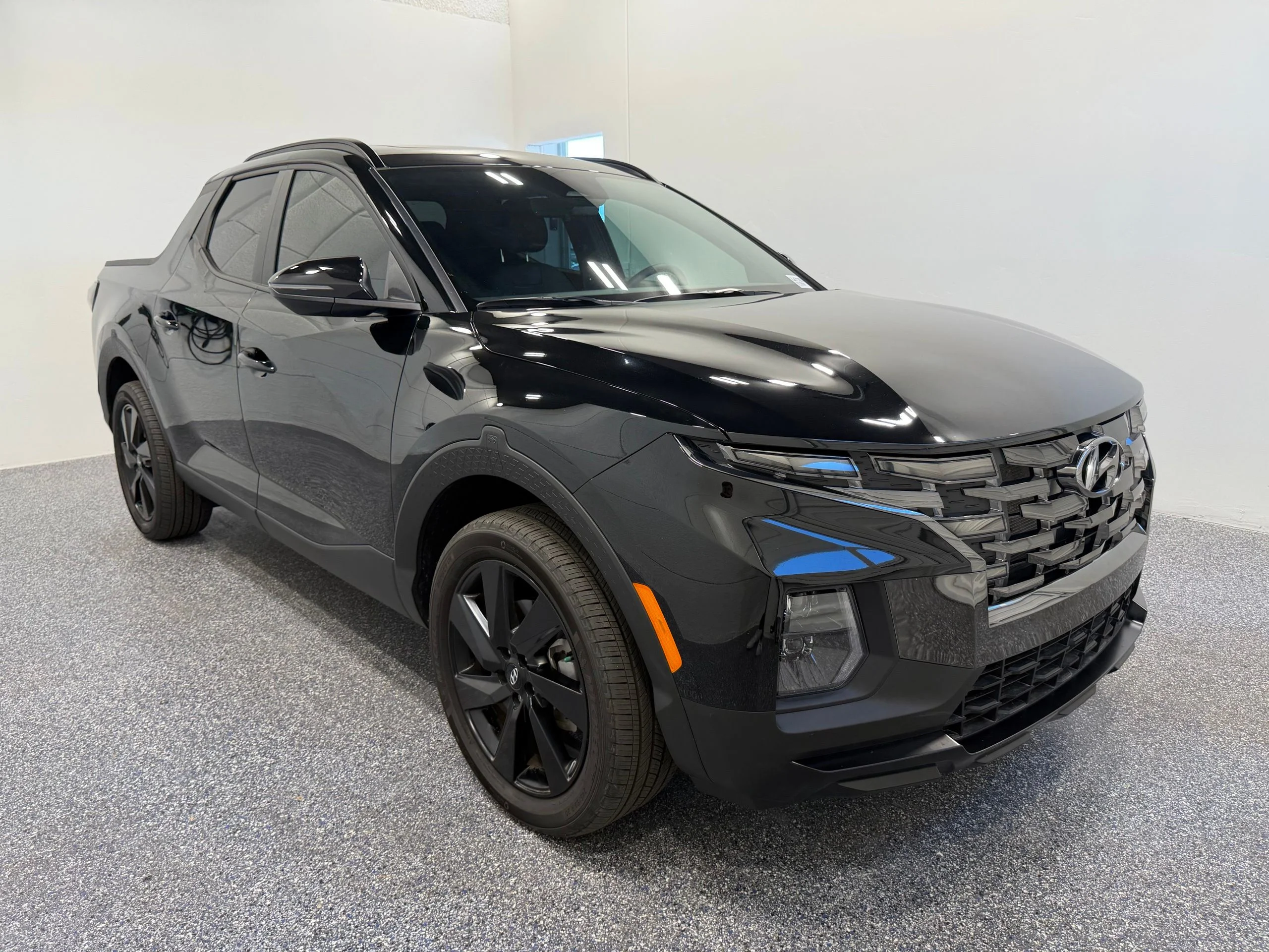Used 2024 Black Hyundai NIGHT image 9