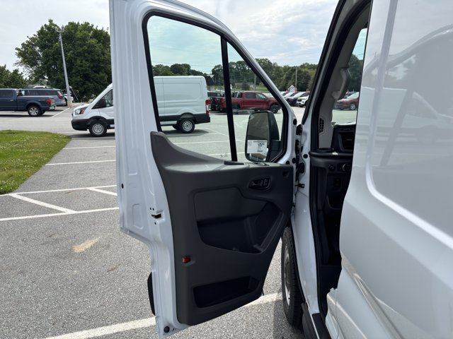 New 2026 Oxford White Ford Cargo Van image 11
