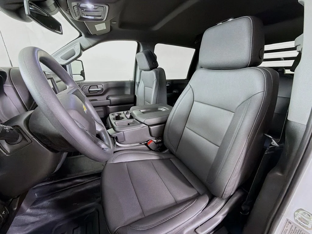 New 2026 Summit White Chevrolet Work Truck image 12