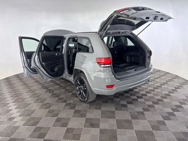 Used 2022 Gray Jeep Laredo X image 18