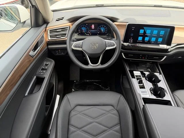 New 2026 Opal White Pearl Volkswagen 2.0T SE w/Technology image 11