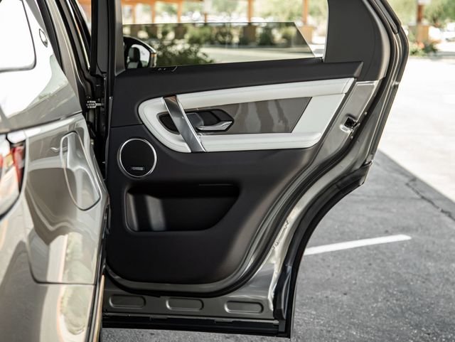 New 2024 Silicon Silver Land Rover SE image 22
