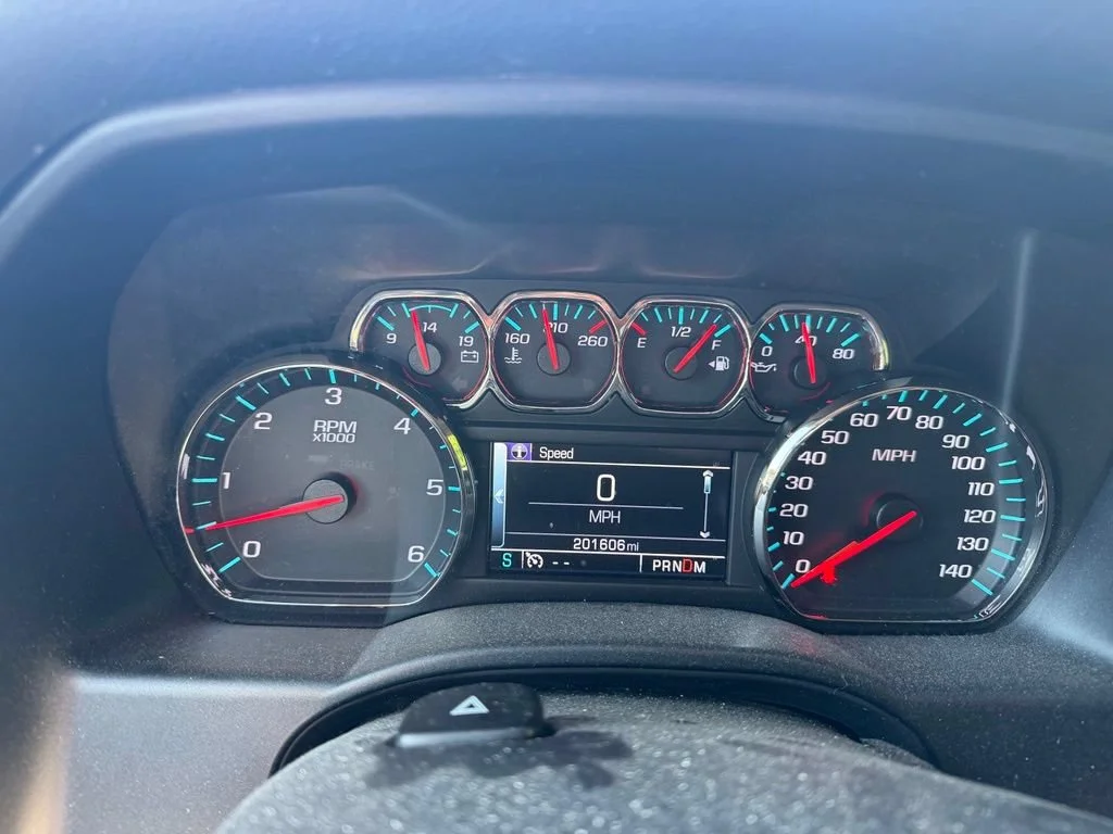 Used 2015 SUMMIT WHITE Chevrolet LT image 11