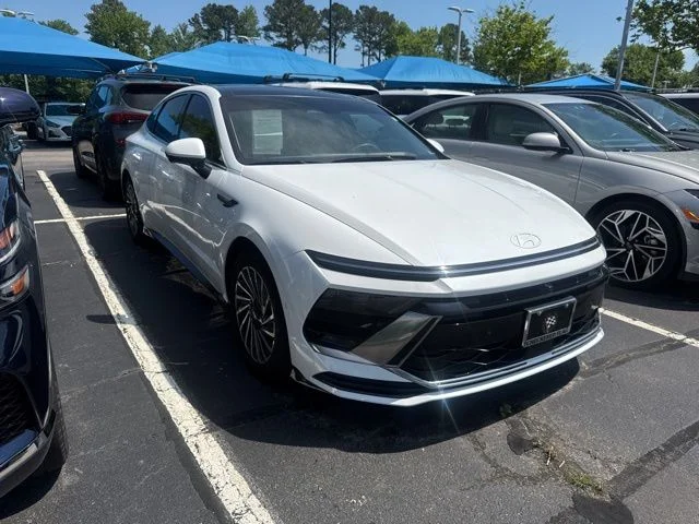 2025 Hyundai Sonata Limited's photo
