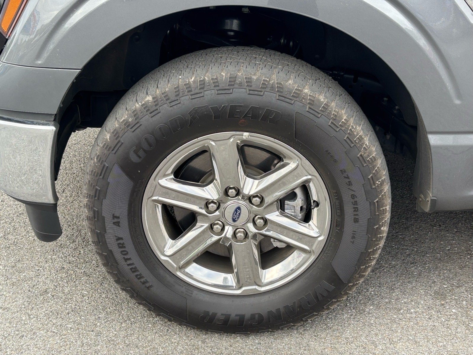 Used 2025 Gray Ford XLT image 6