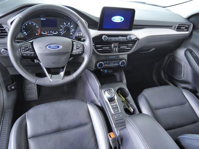 Used 2022 White Ford SEL image 4