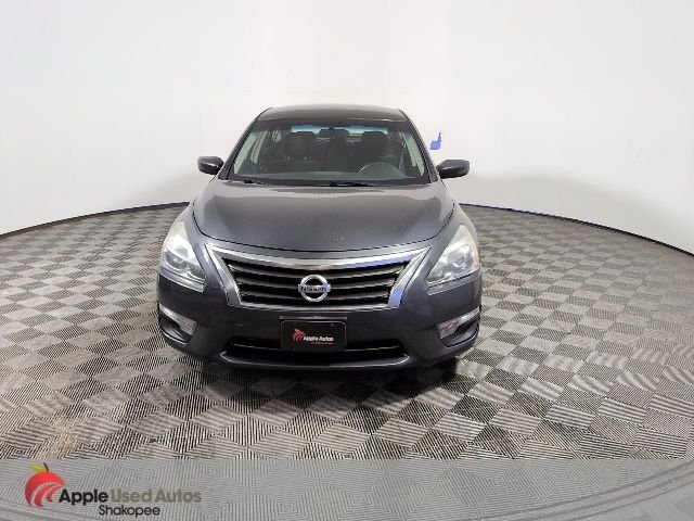 Used 2013 Nissan Altima Sedan SV with VIN 1N4AL3AP5DN477370 for sale in Shakopee, Minnesota