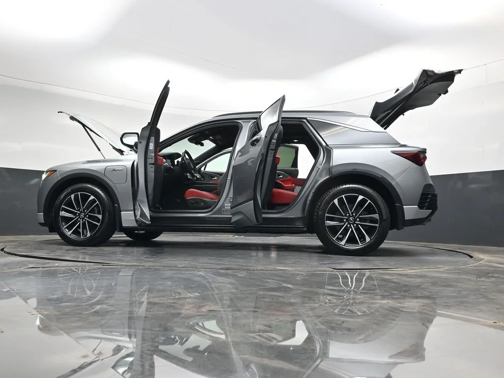Used 2024 Mercury Silver Metallic Acura Base image 45