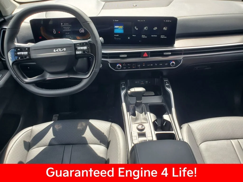 New 2026 Ivory Silver Kia S image 8