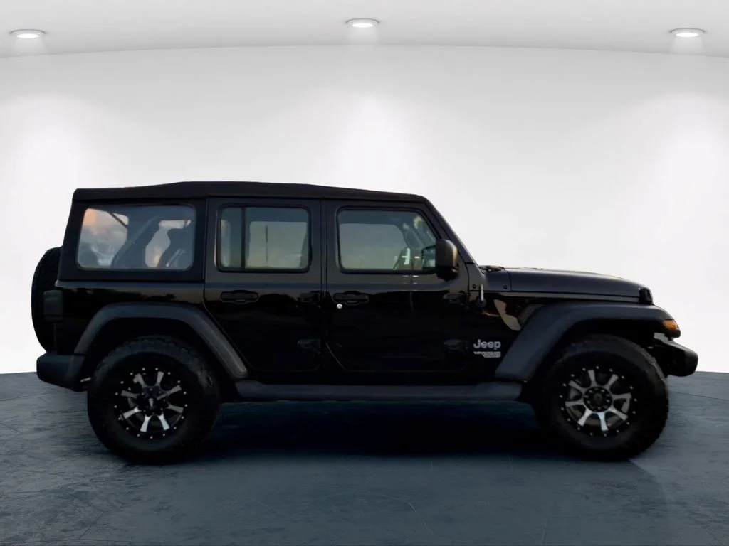 Used 2019 Black Jeep Unlimited Sport image 7
