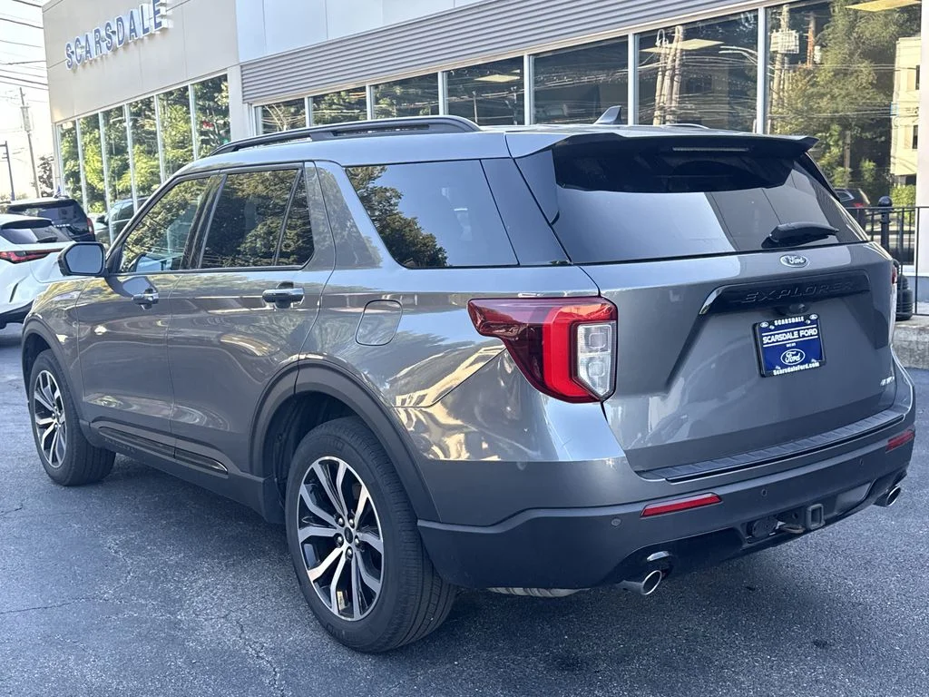 Used 2023 Gray Ford ST-Line image 6