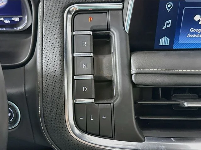 Used 2024 Gray Chevrolet Premier image 18