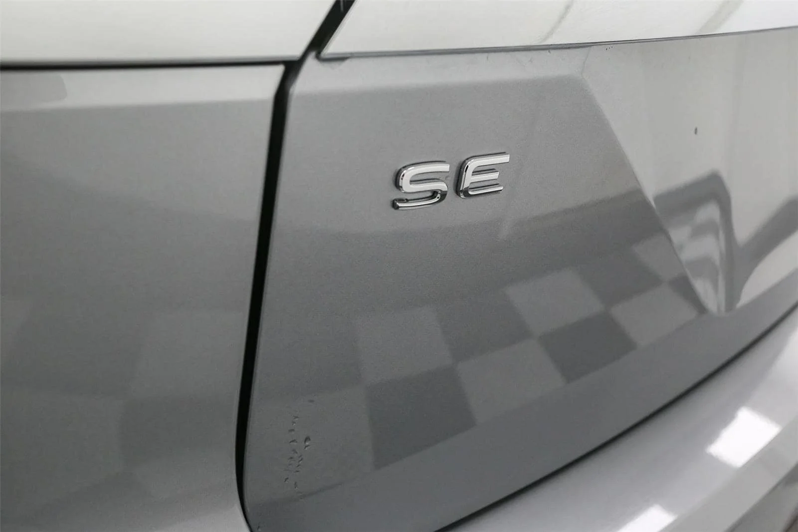 New 2026 Silver Mist Metallic Volkswagen 2.0T SE w/Technology image 8