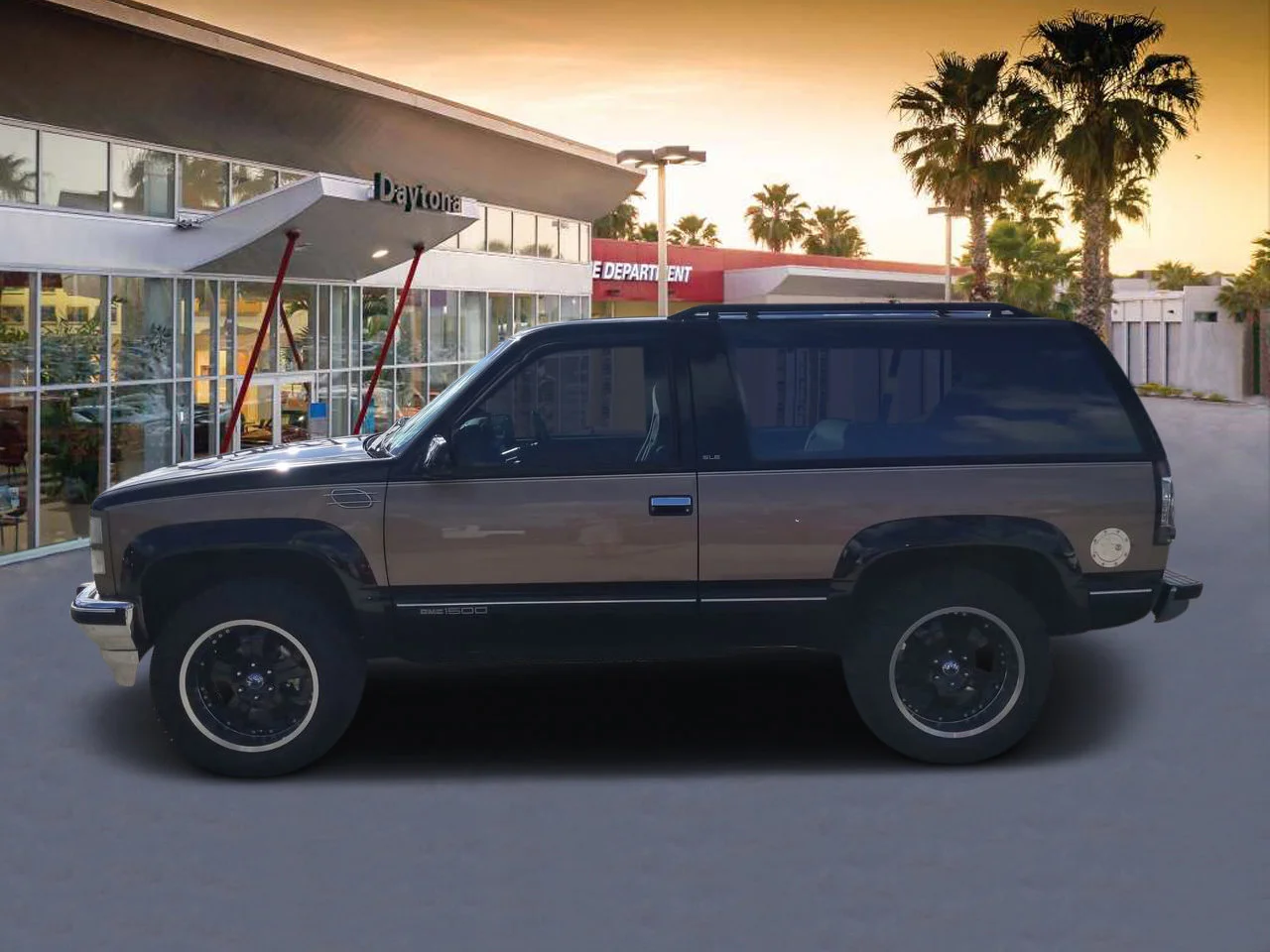 Used 1994 ONYX BLACK/LIGHT AUTUMNWOOD GMC 2DR 1500 4WD image 6