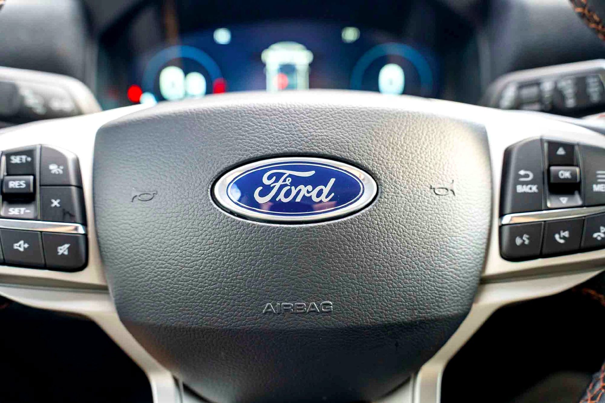New 2026 Star White Metallic Tri-Coat Ford Active image 12
