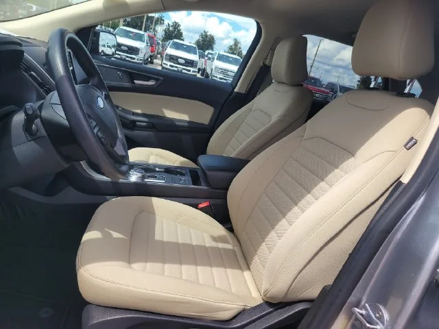 Used 2024 Silver Ford SE image 19