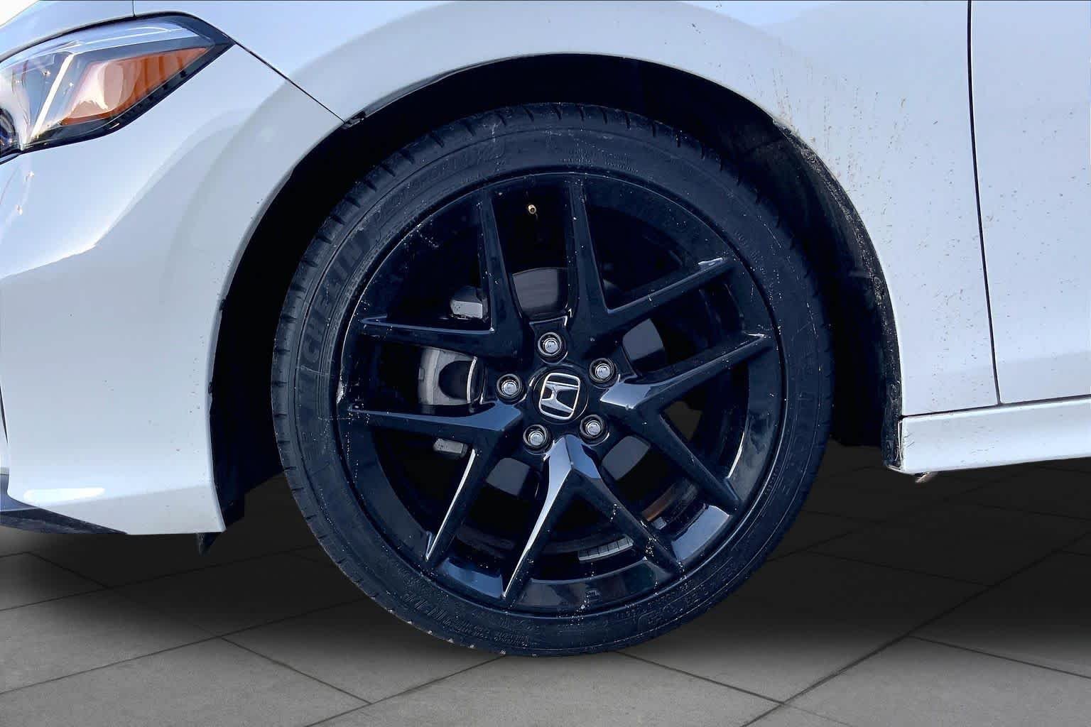 Used 2025 Platinum White Pearl Honda Sport image 11
