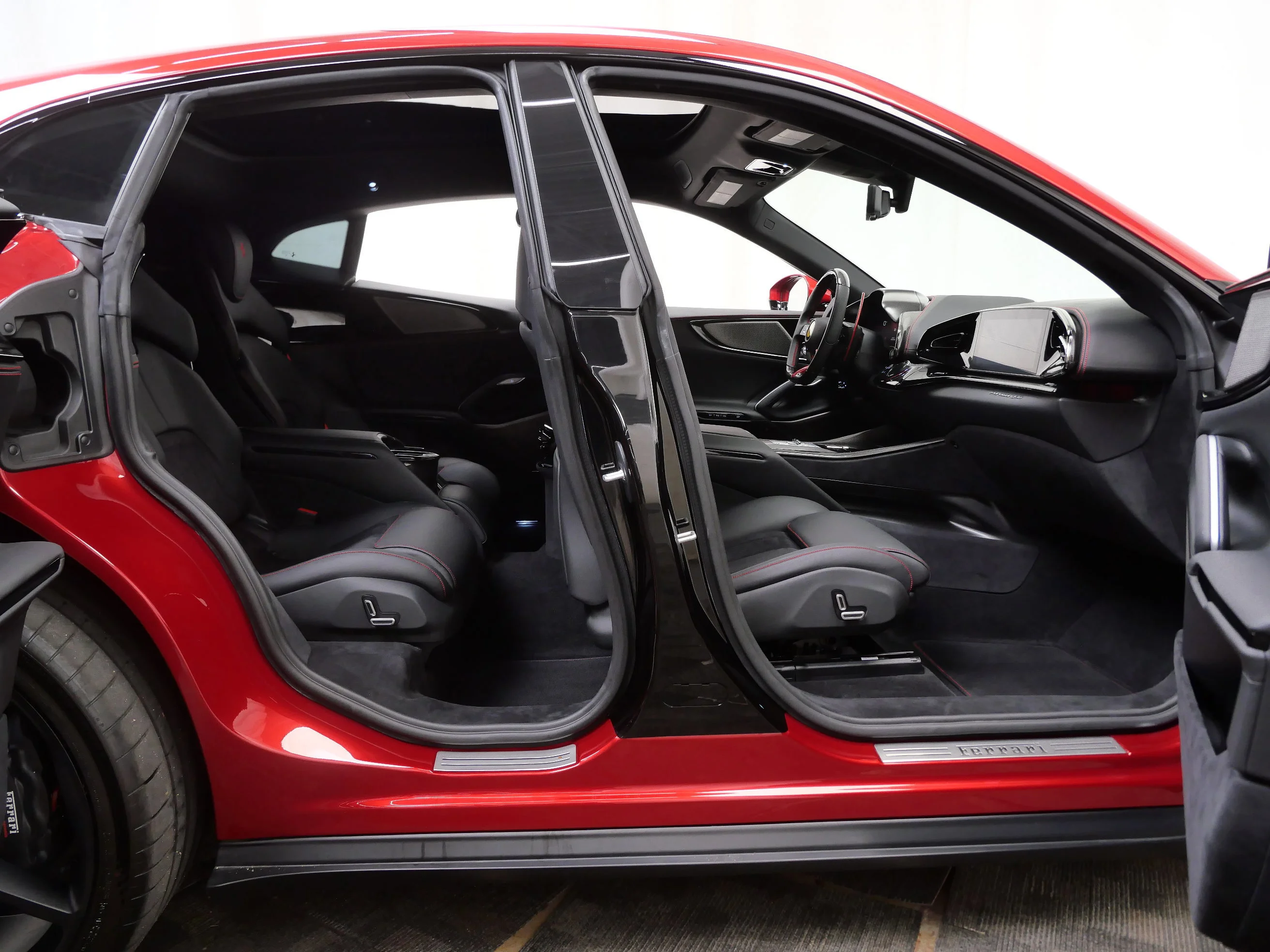 Used 2024 Rosso Portofino Ferrari  image 14