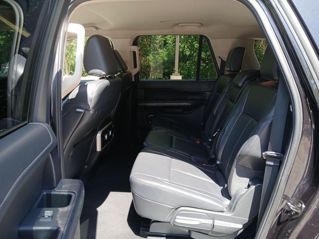 Used 2024 Black Ford XLT image 25