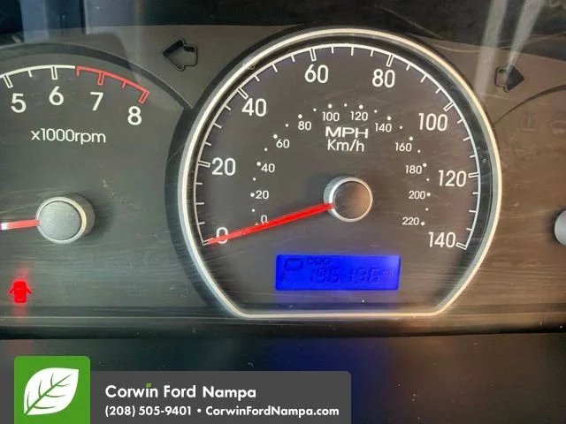 Used 2009 Silver Hyundai GLS image 9