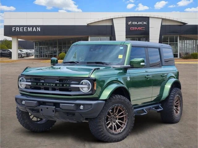 2023 Ford Bronco Outer Banks 4x4's photo