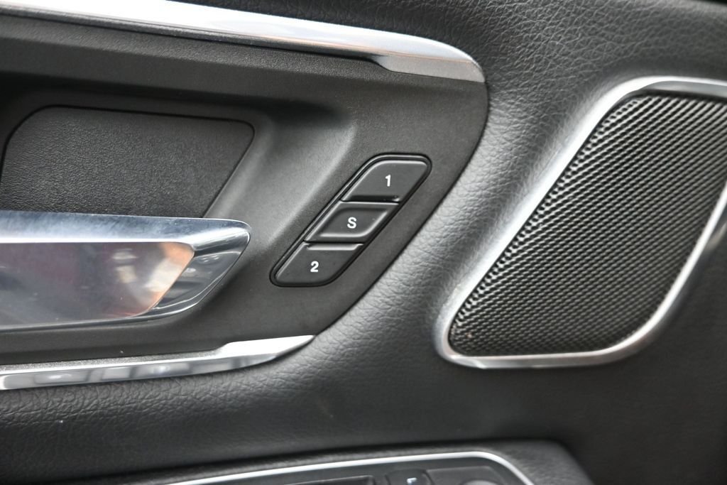 Used 2021 Red Ram Laramie image 17