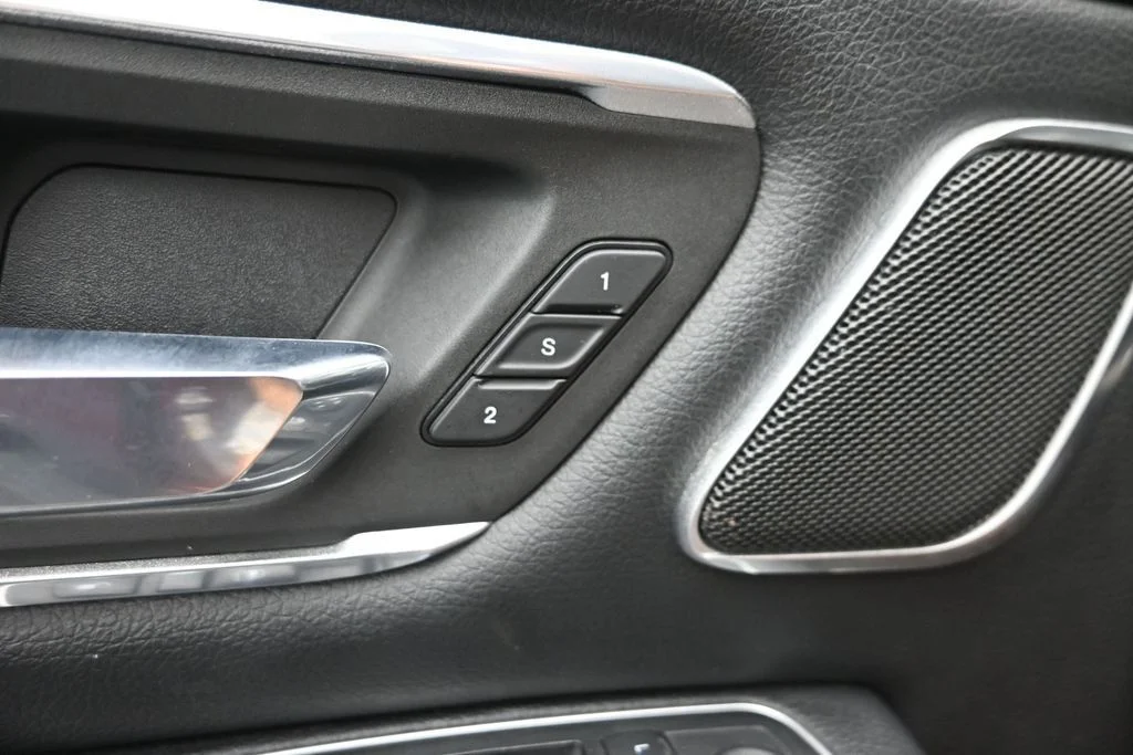 Used 2021 Red Ram Laramie image 17