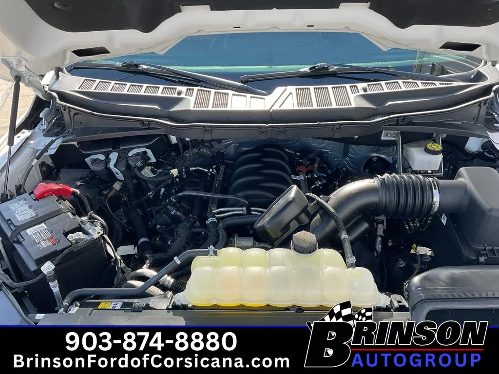 Used 2024 Oxford White Ford XLT image 12