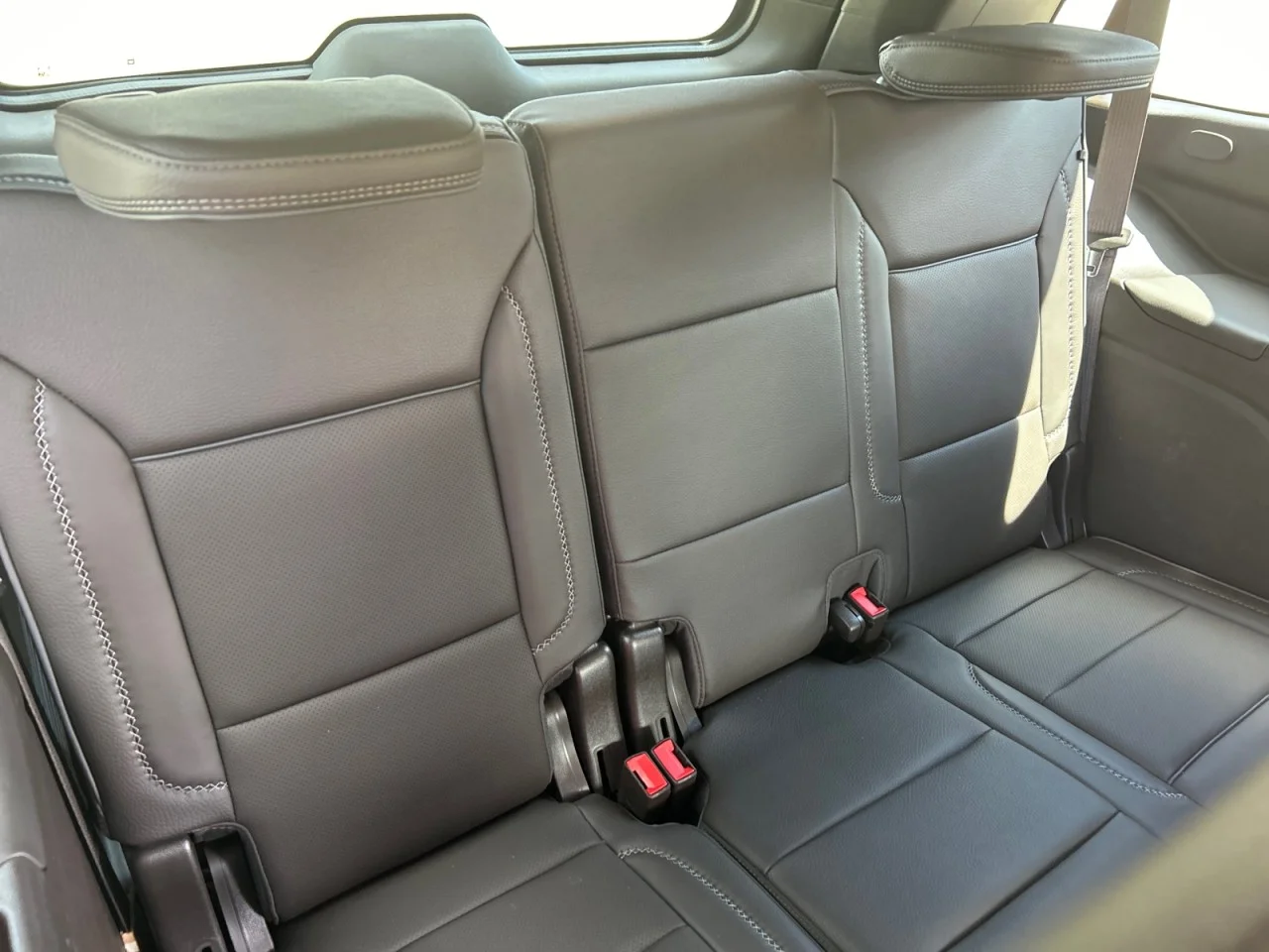 Used 2022 PEARL BEIGE METALLIC GMC Denali image 21