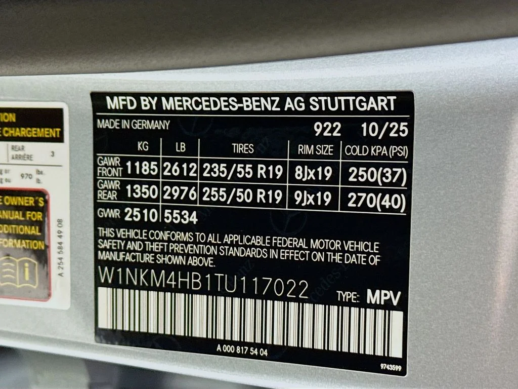 Used 2026  Mercedes-Benz GLC 300 image 32