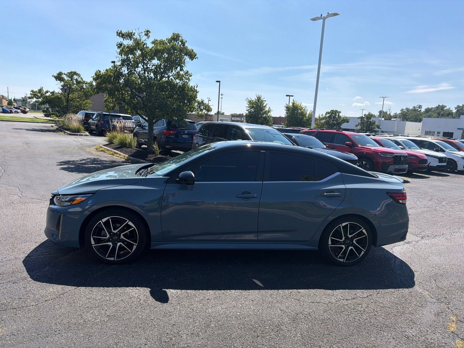 Used 2024 Atlantic Gray Metallic/Super Black Nissan SR image 2