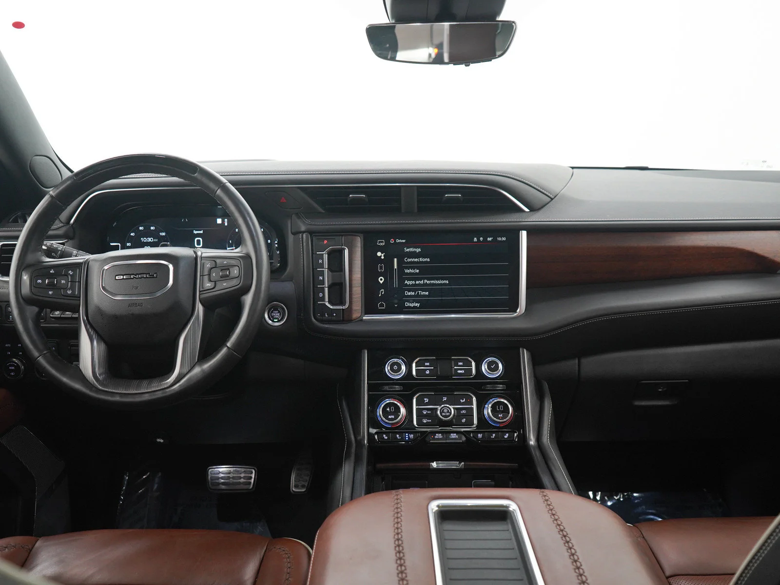 Used 2023 White Frost Tricoat GMC Denali Ultimate image 18