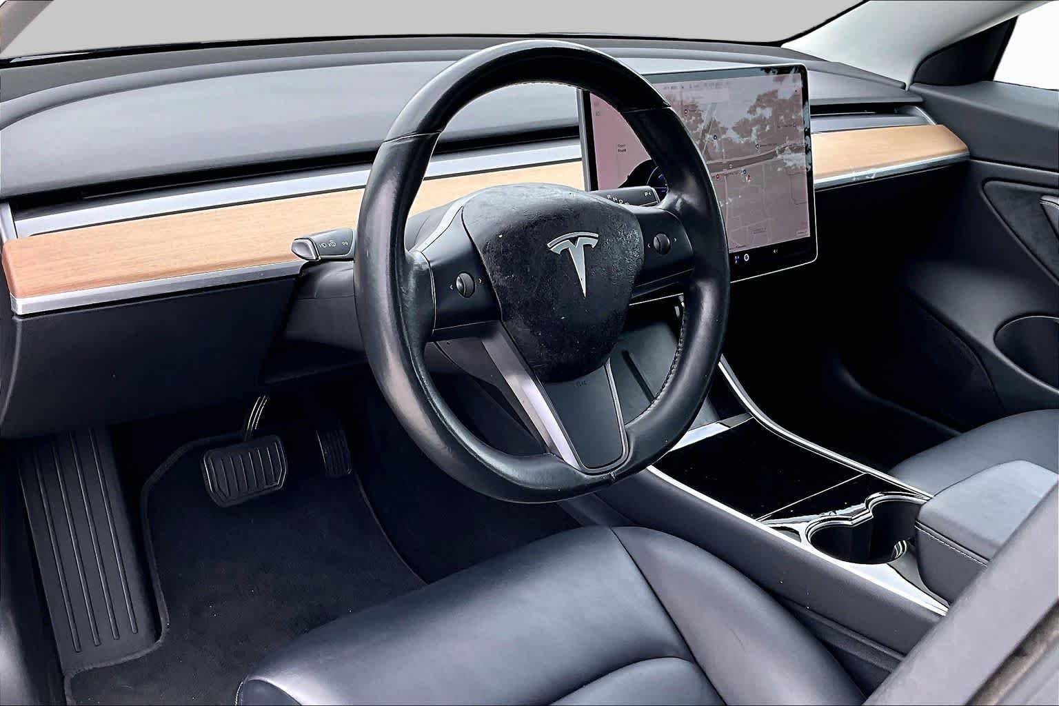 Used 2018 Pearl White Multi-Coat Tesla Long Range Battery image 14