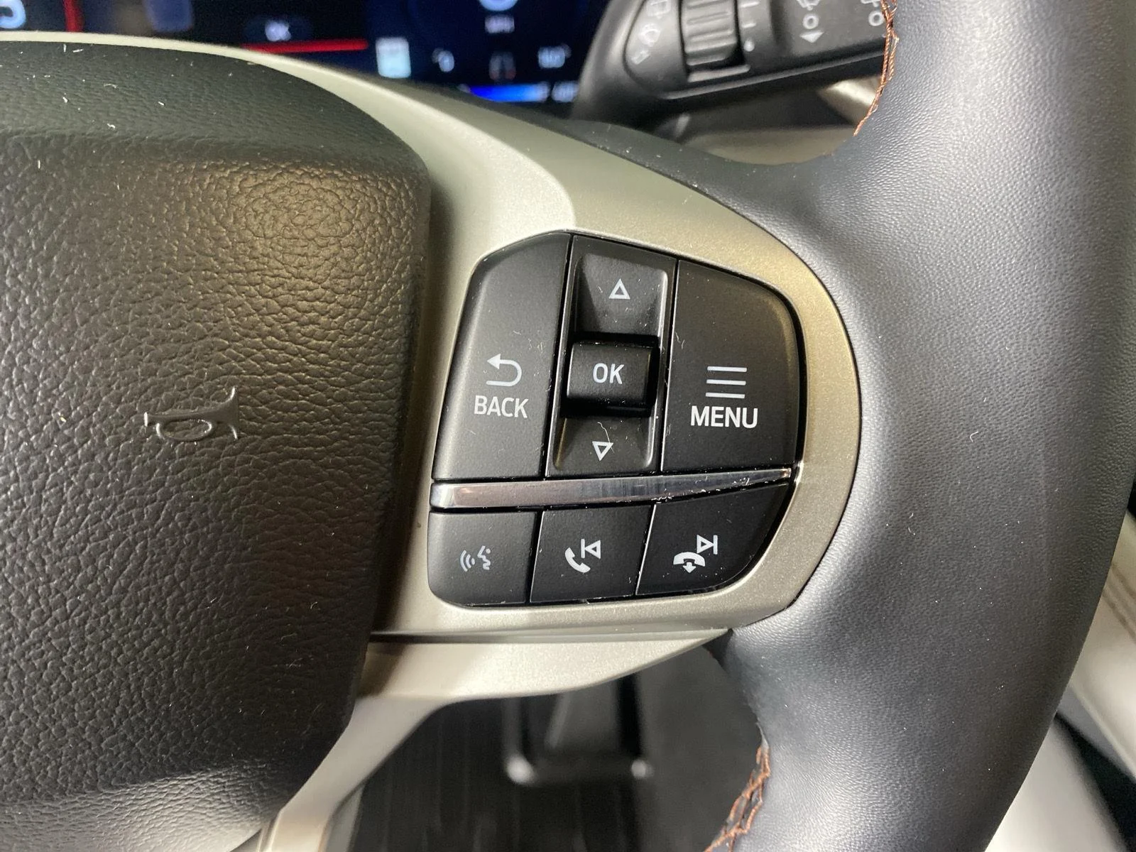 New 2026 Carbonized Gray Metallic Ford Active image 19
