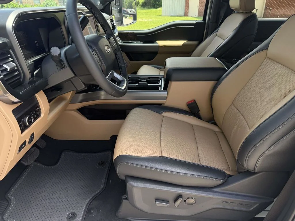 New 2026 Oxford White Ford F-350® Lariat® image 23
