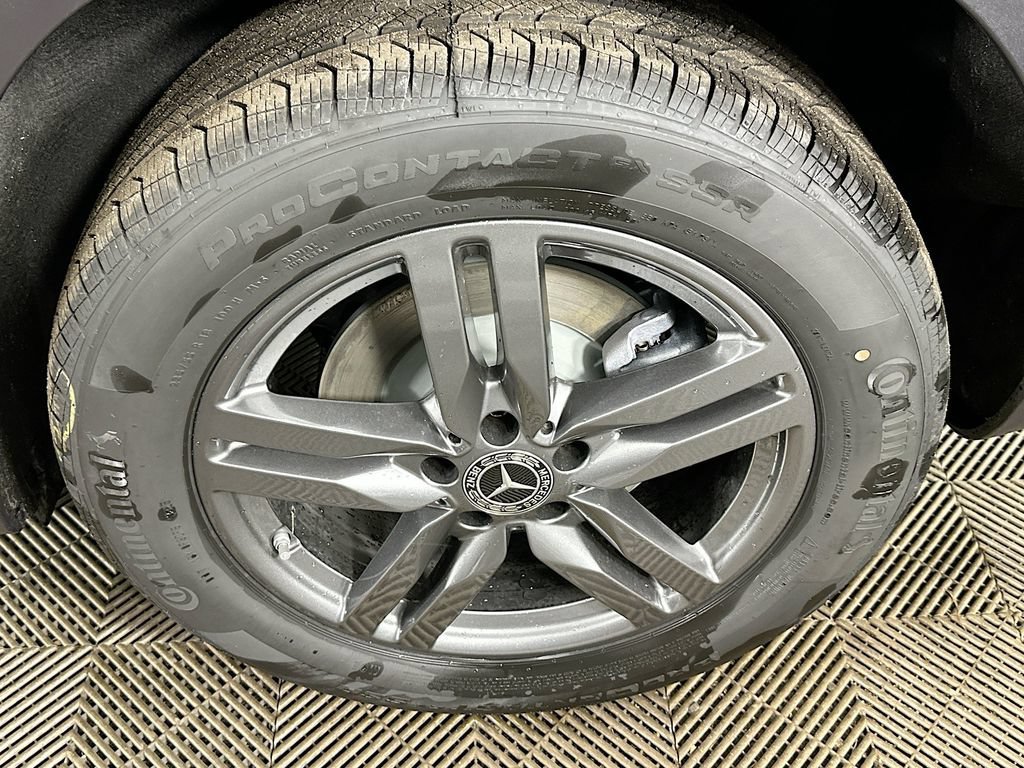 New 2026 Night Black Mercedes-Benz GLB 250 image 61