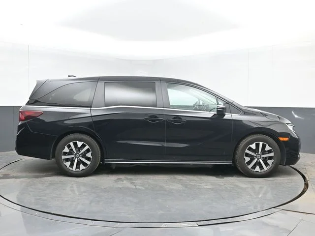2025 Honda Odyssey EX-L - Photo 11