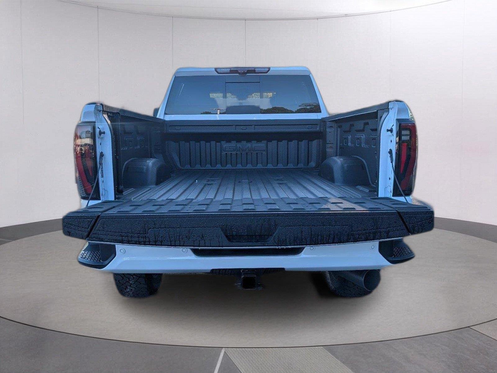 New 2026 Summit White GMC AT4 image 5