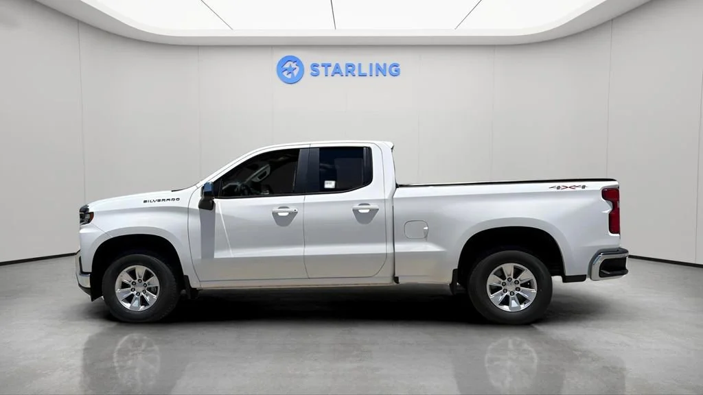 Used 2020 SUMMIT WHITE Chevrolet LT image 3