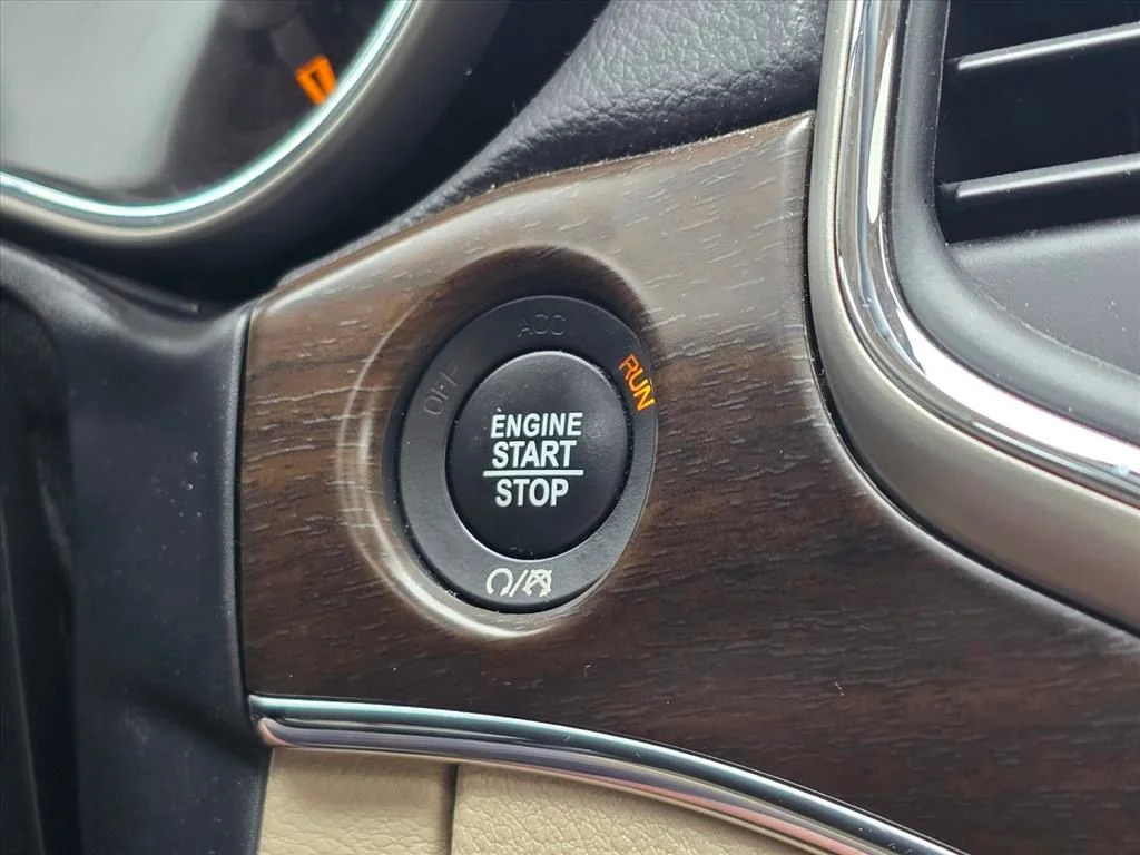 Used 2017 Gray Jeep Limited image 18