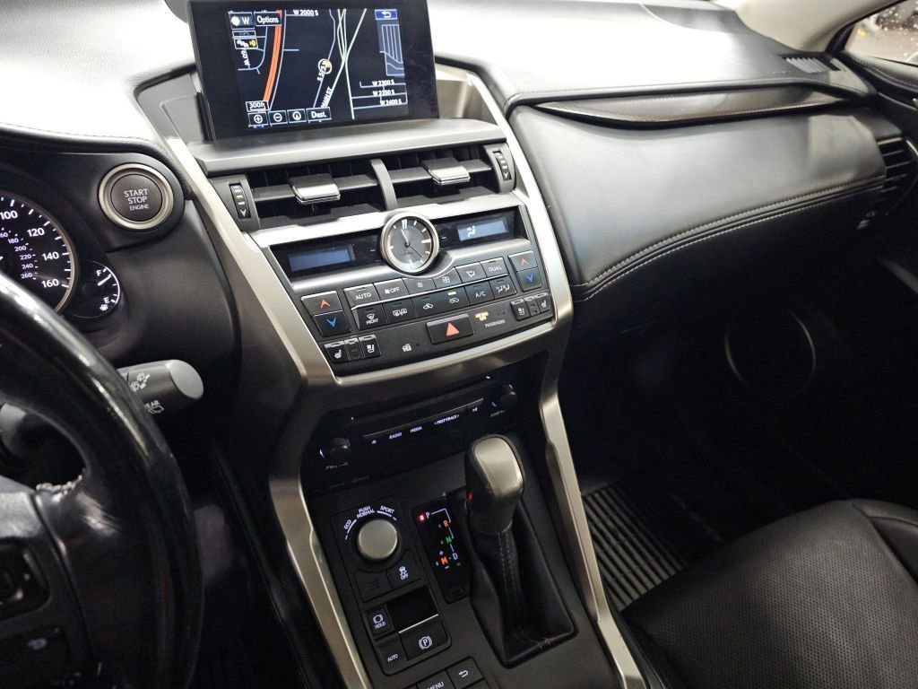Used 2015 White Pearl Lexus 200t image 33