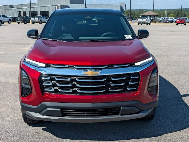 2027 Chevrolet Equinox LT - Photo 8