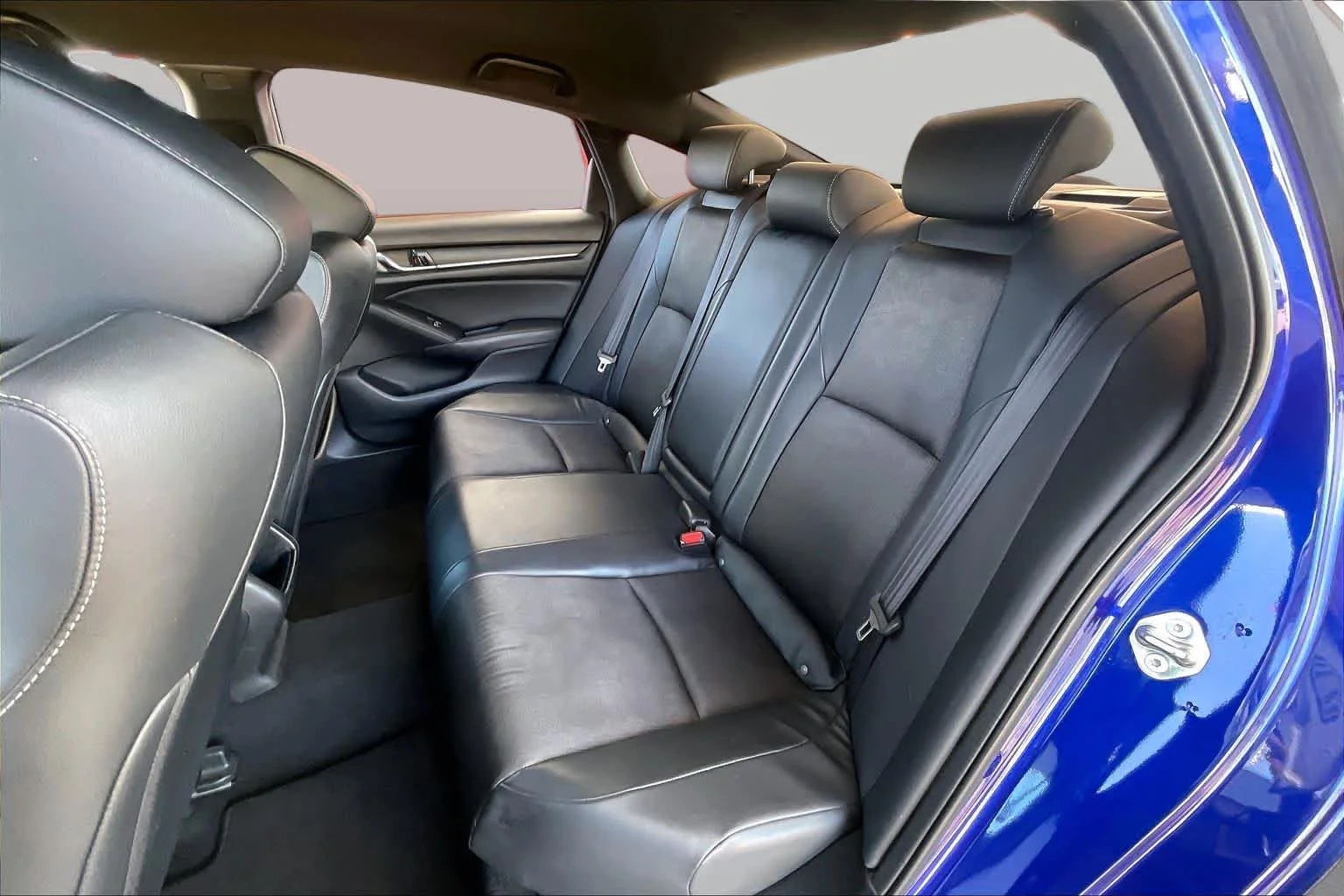 Used 2018 Still Night Pearl Honda Sport 1.5T image 19