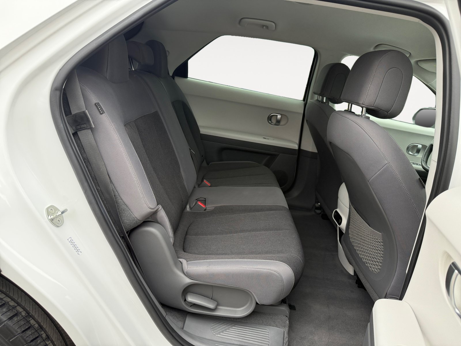 Certified Used 2024 Atlas White Hyundai SEL image 18