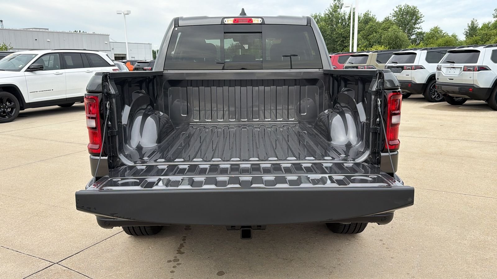 New 2026 Granite Crystal Metallic Clear-Coat Exterior Paint RAM Express image 10
